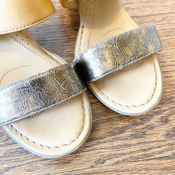 Crown by BORN | Leather Sling Back Metallic Block Heeled Sandals Size 9 - Picture 12 of 15
